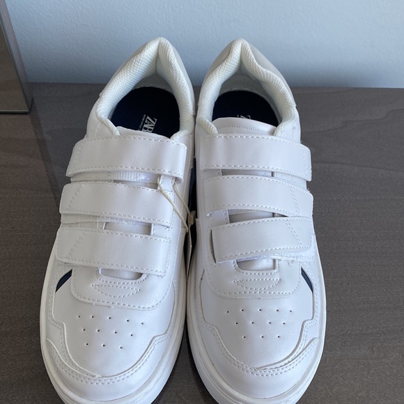 Zara Running Shoes for boys beautiful and comfy - Picture 5 of 8